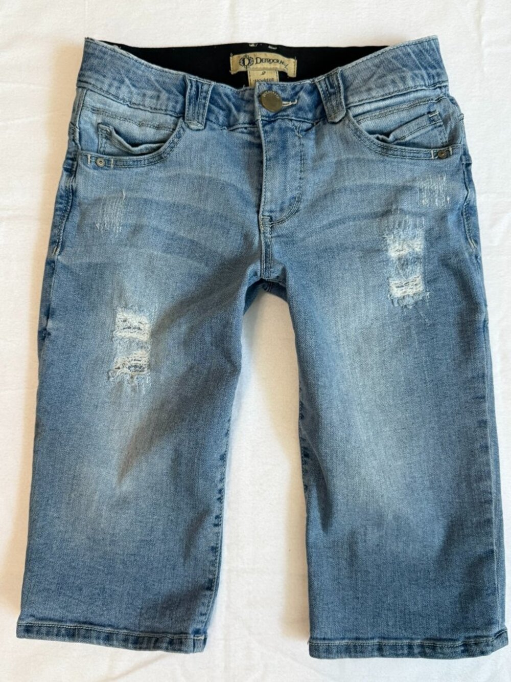 Democracy Ab"solution Distressed Bermuda Denim Shorts Size 2 Light Wash Stretch